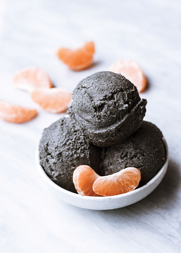 Black-Sesame-Ice-Cream-1-1