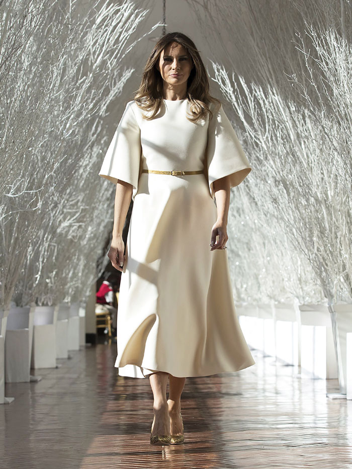 melania-trump-white-dress-christmas-rex
