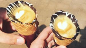 lifemagazinegr-i-nea-tasi-ston-kafe-espresso-se-xwnaki-kafes-se-xwnaki-capuccino-freddo-i-moda-tou-kafe(11)