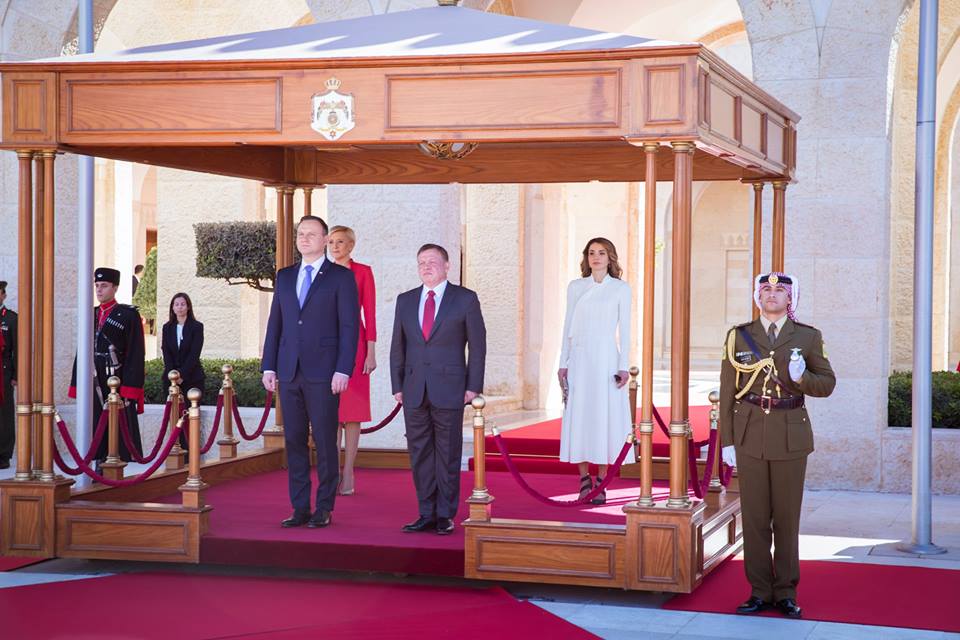 lifemagazinegr-vasilissa-rania-iordania-prigipissa-i-pio-wraia-vasilissa-isxuri-gynaika-vasilias- (10)