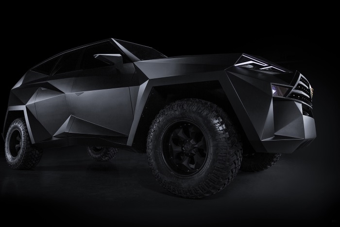 lifemagazinegr_karlmann_suv3