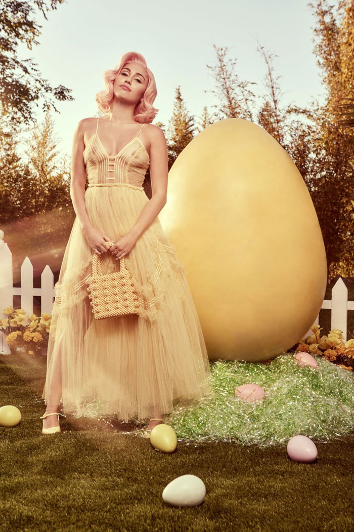 lifemagazinegr_miley_cyrus_see_through