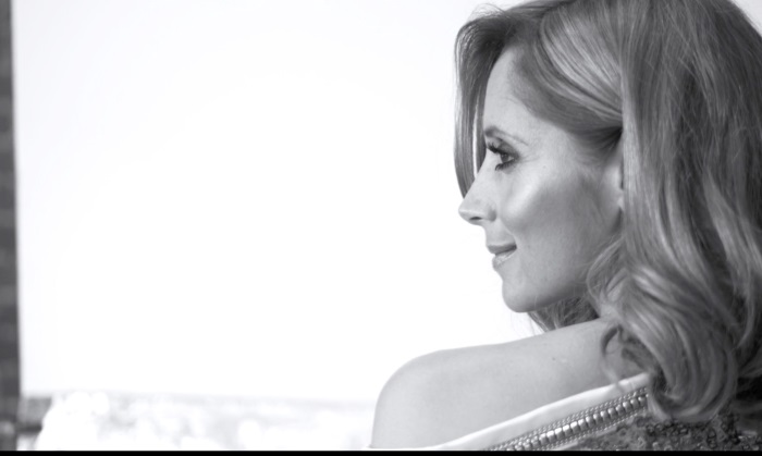 lifemagazinegr_lara_fabian_synaulia_ellada_2
