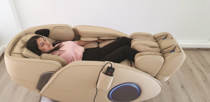 lifemagazinegr_cryosauna_zero_gravity_massage