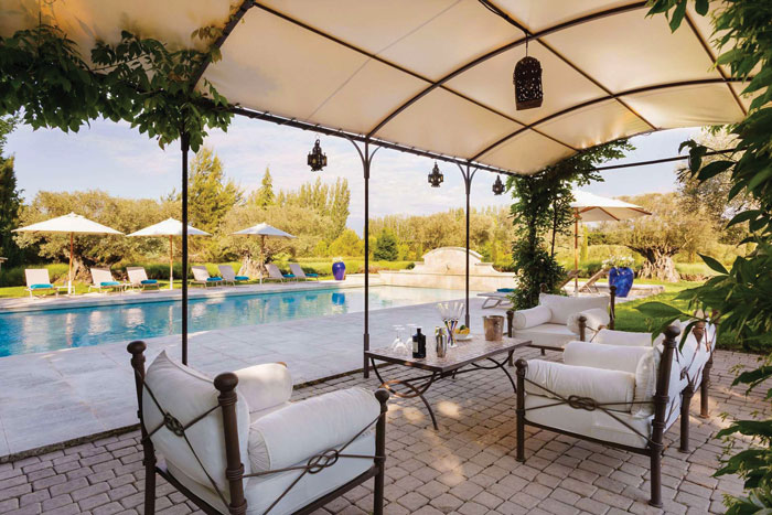 lifemagazinegr_luxurious_epiloges (9)
