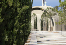 Η Γλυφάδα γίνεται ο πρώτος δήμος με το δικό του κοιμητήριο!