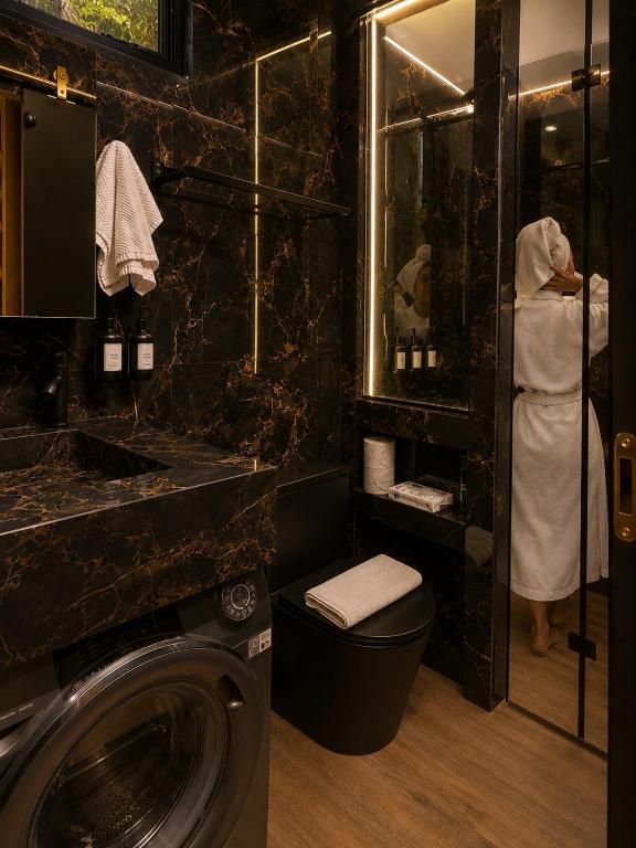 22-boutique-stay-alimos-athens-riviera-boutique-accommodation-apartment-near-alimos-beach-marina-athens19